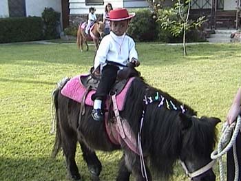 Keila Fisher on pony